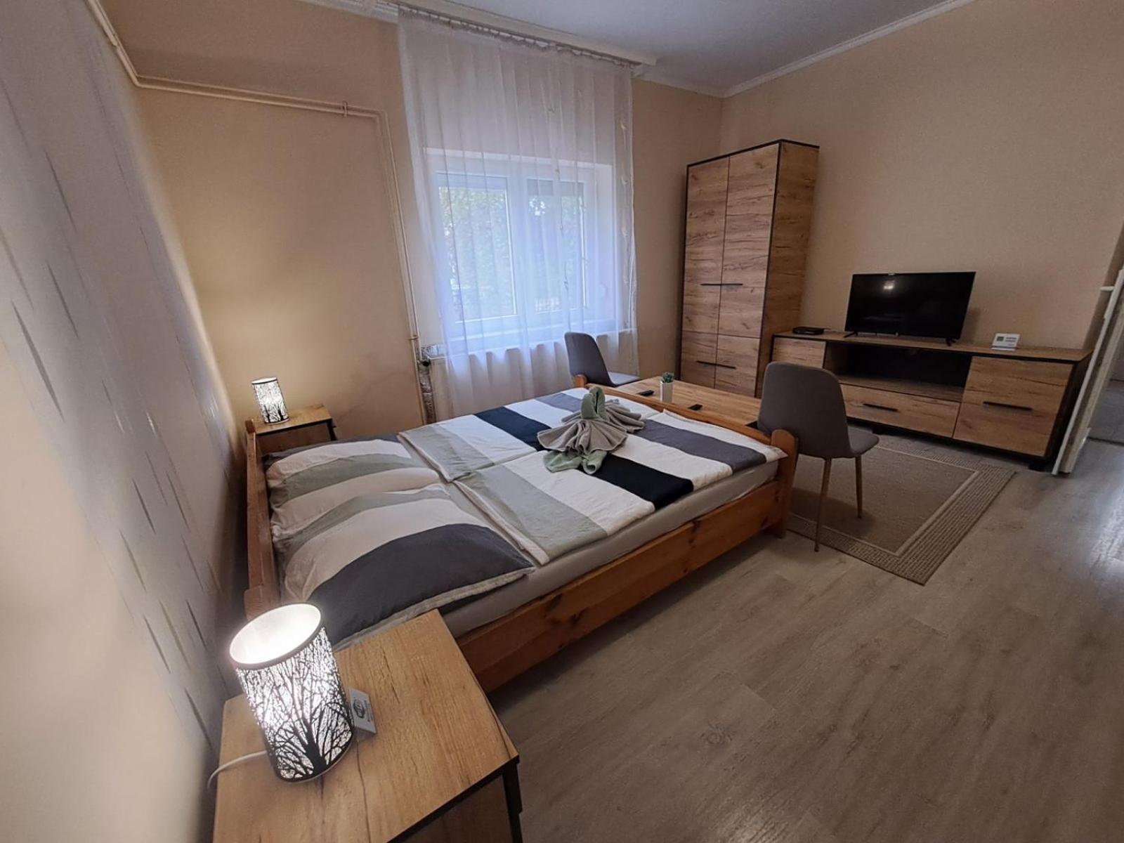 Berta Panzió Bed & Breakfast Hajduszoboszlo Bagian luar foto
