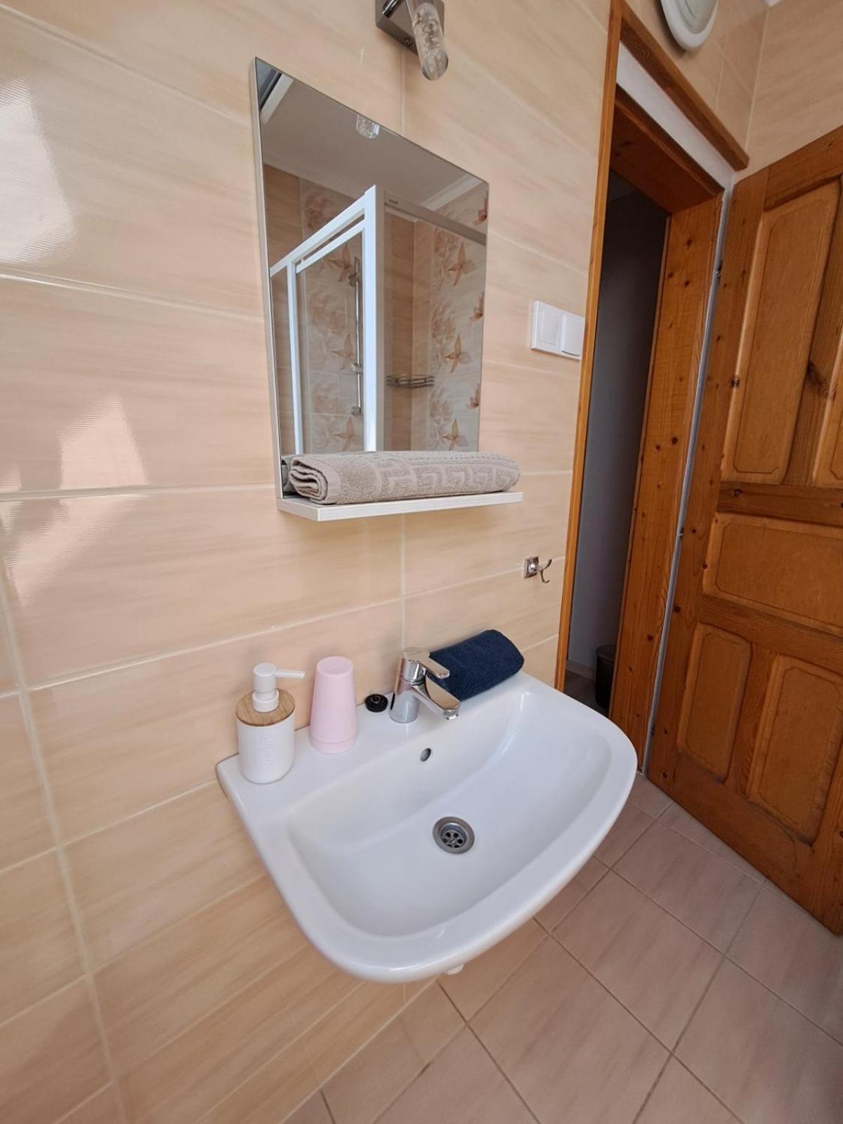Berta Panzió Bed & Breakfast Hajduszoboszlo Bagian luar foto