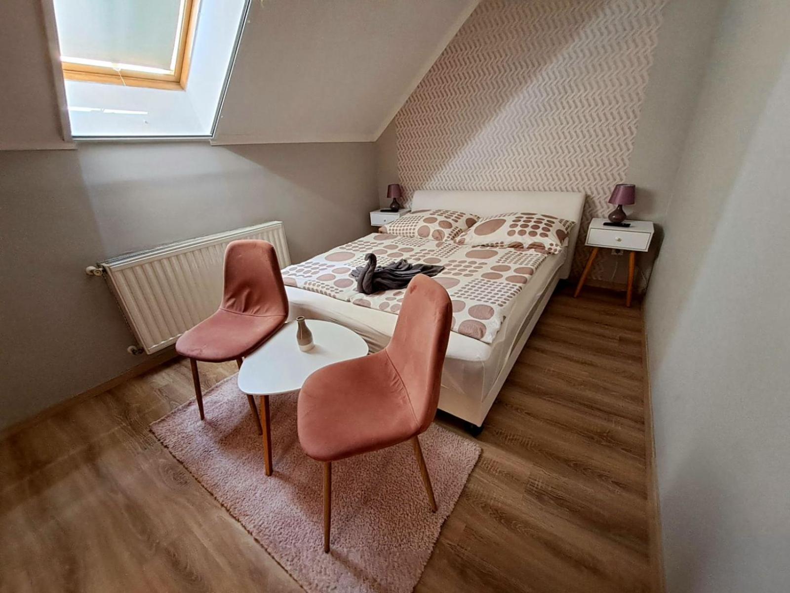 Berta Panzió Bed & Breakfast Hajduszoboszlo Bagian luar foto