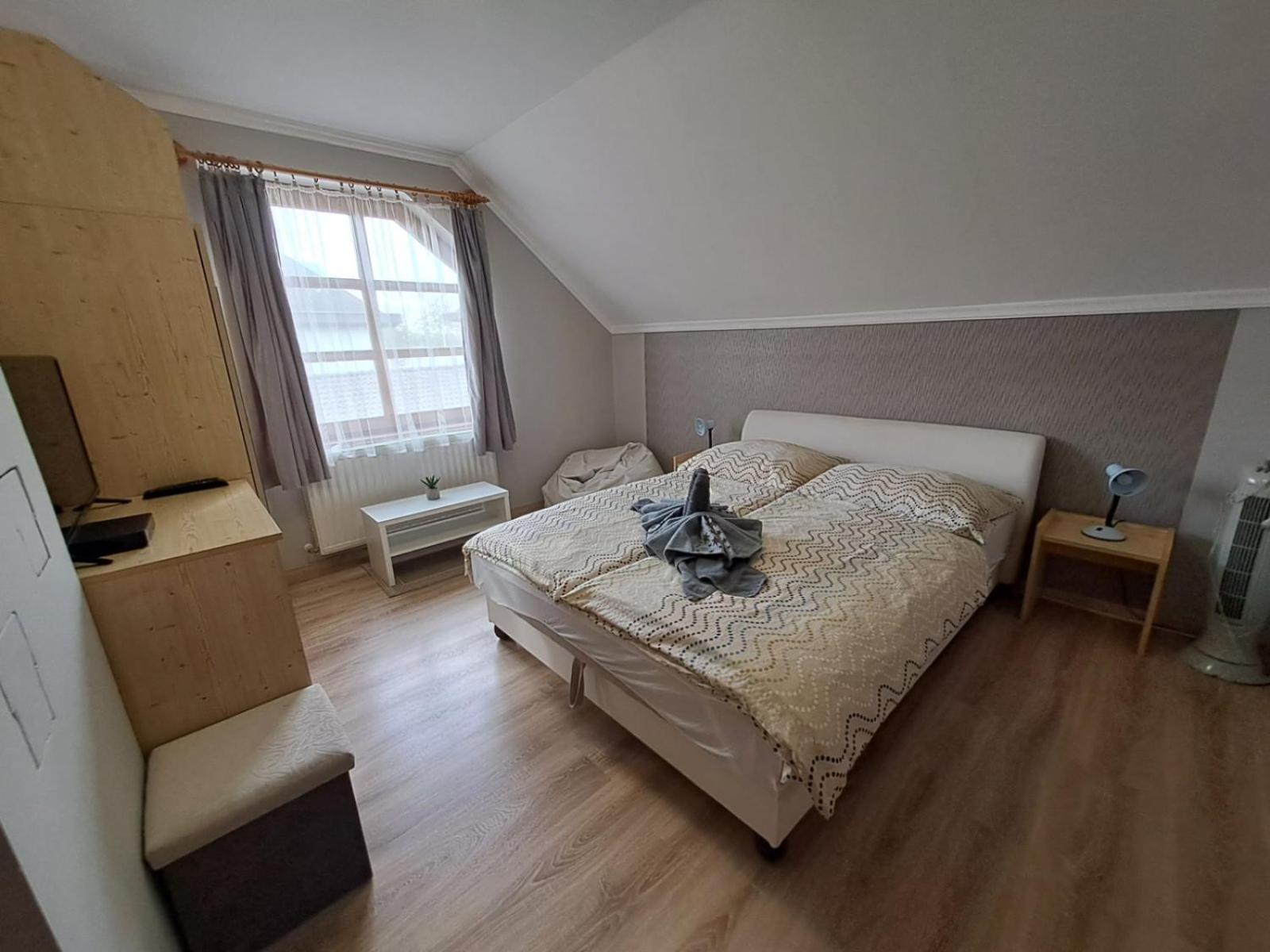 Berta Panzió Bed & Breakfast Hajduszoboszlo Ruang foto