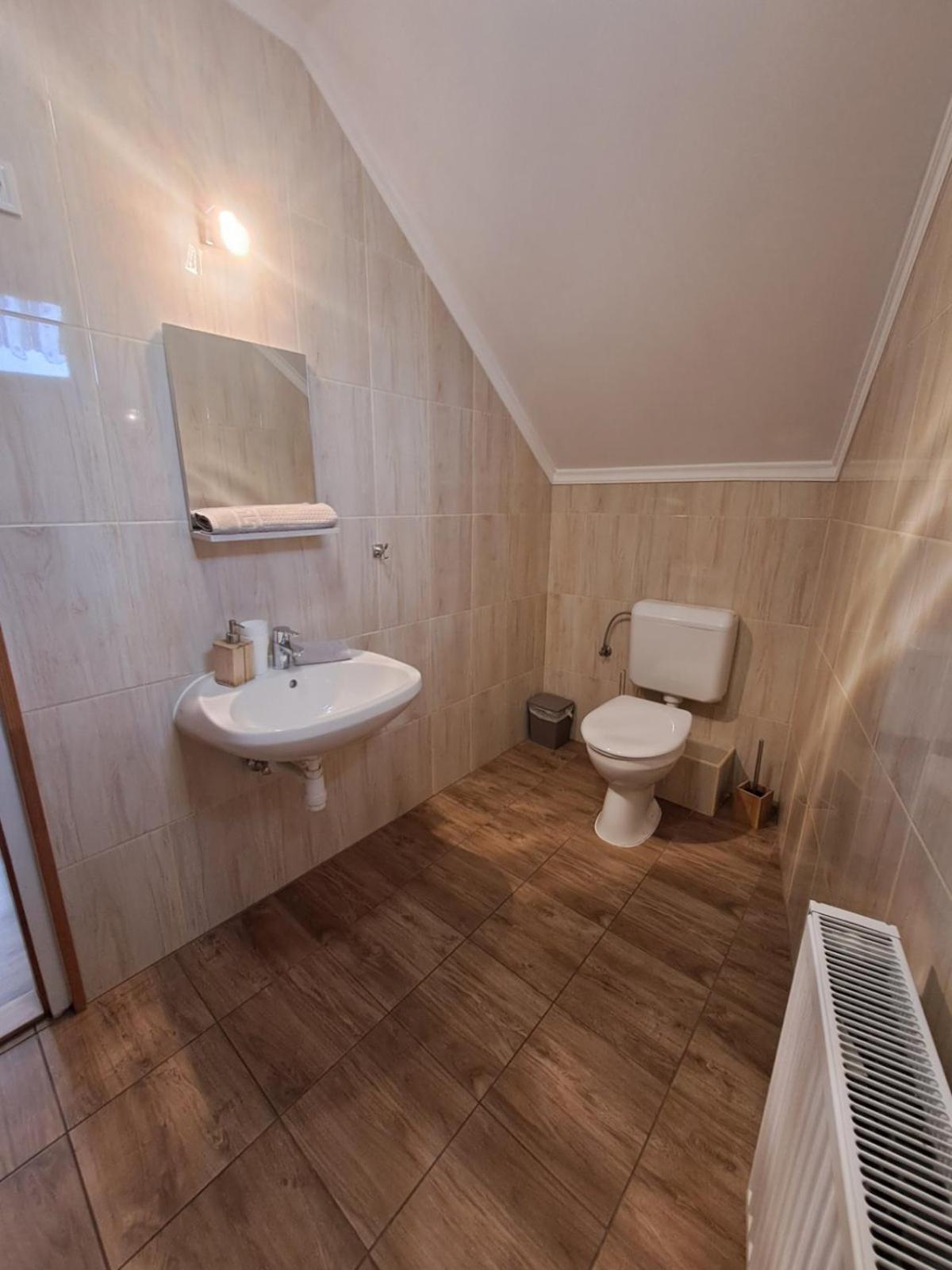 Berta Panzió Bed & Breakfast Hajduszoboszlo Ruang foto