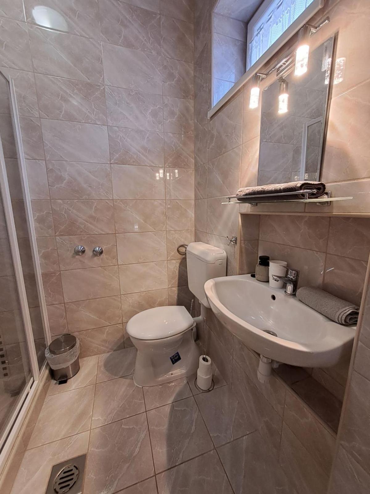 Berta Panzió Bed & Breakfast Hajduszoboszlo Ruang foto