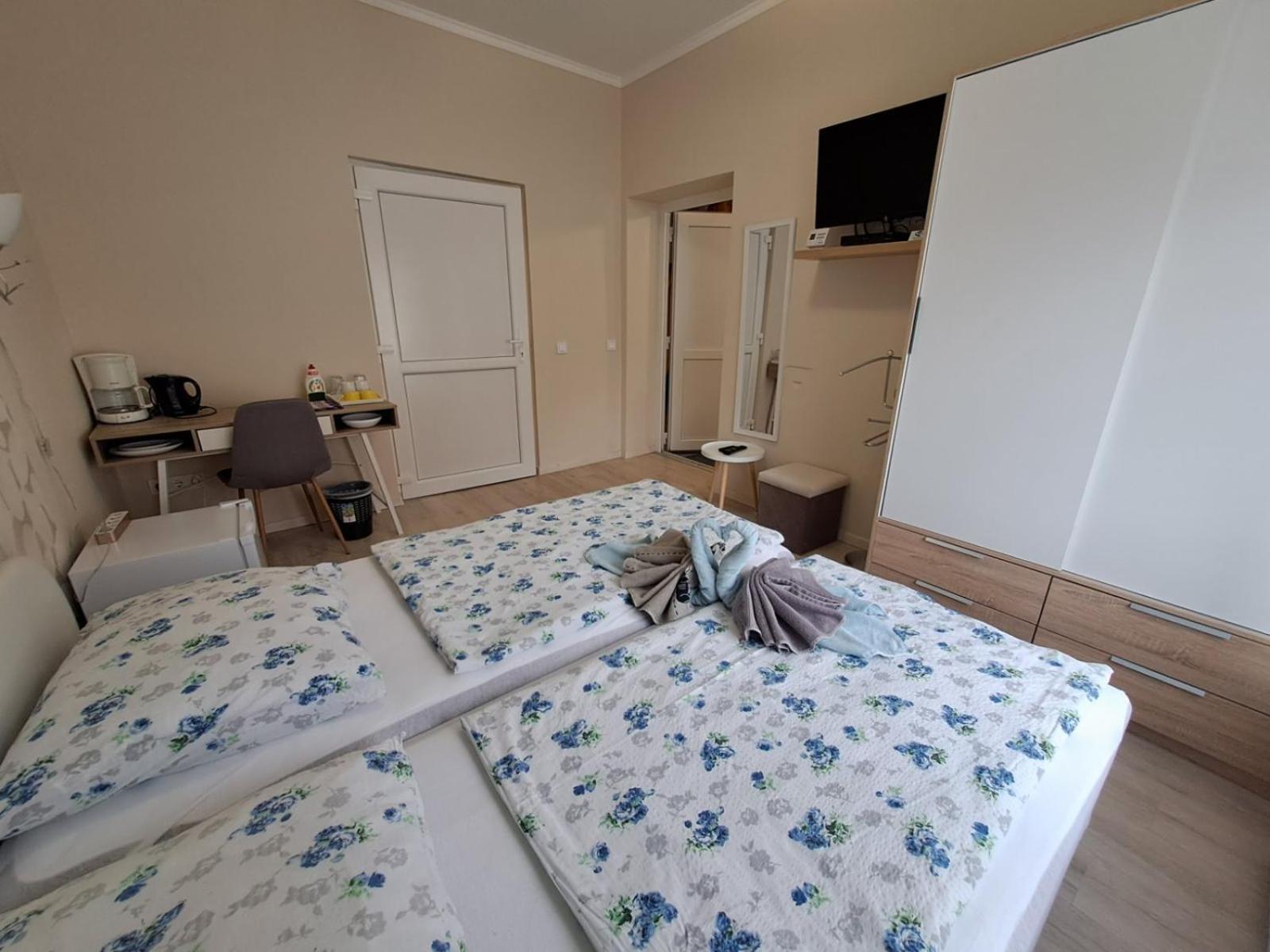 Berta Panzió Bed & Breakfast Hajduszoboszlo Ruang foto